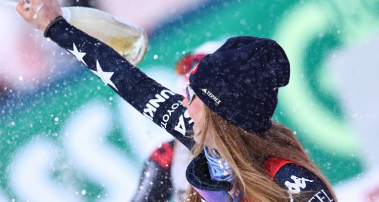 Shiffrin ostaja nepremagana v slalomu, Bucik Jogan za šest stotink zgrešila finale