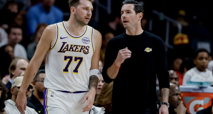 Dončićevih 34 točk za sedmo zaporedno zmago jezernikov