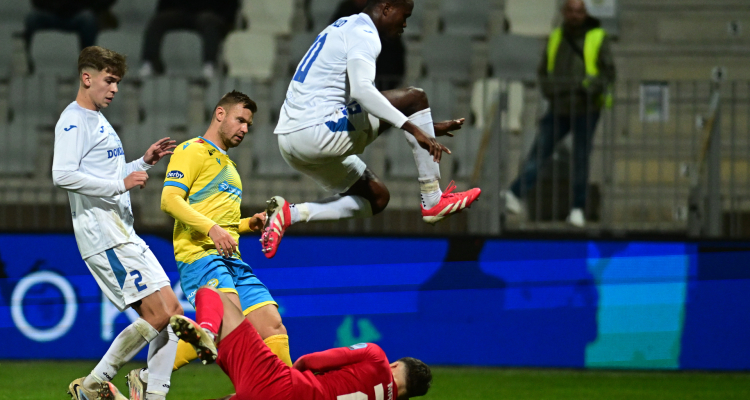 Nogometaši Kopra so  premagali Domžale z 2:1 