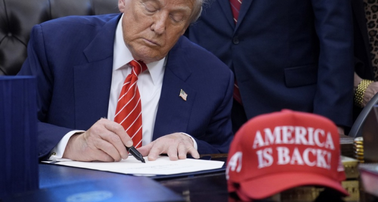 Trump objavil trgovinski dogovor z Indijo z velikimi posledicami za svetovno trgovino