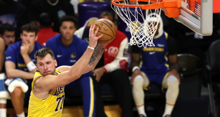 Luka Dončić z 51 točkami prinesel zmago Los Angelesu nad Chicagom 