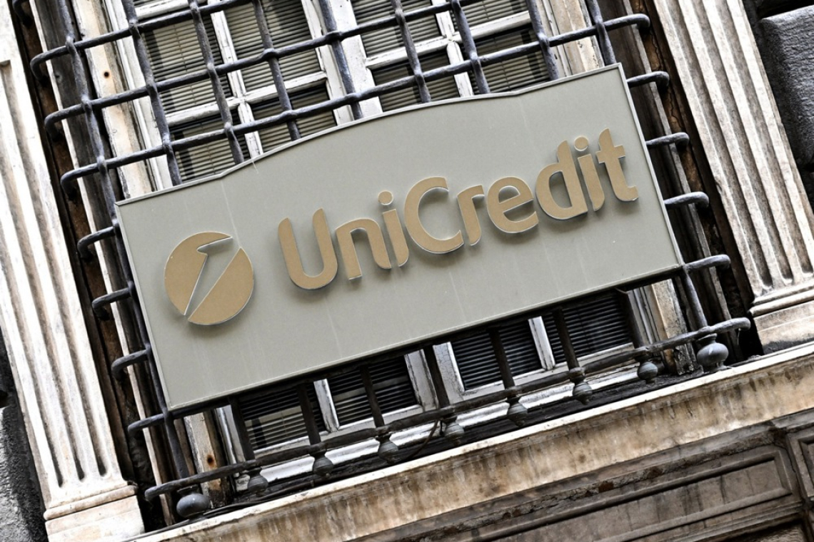 UniCredit s ponudbo za prevzem Commerzbank