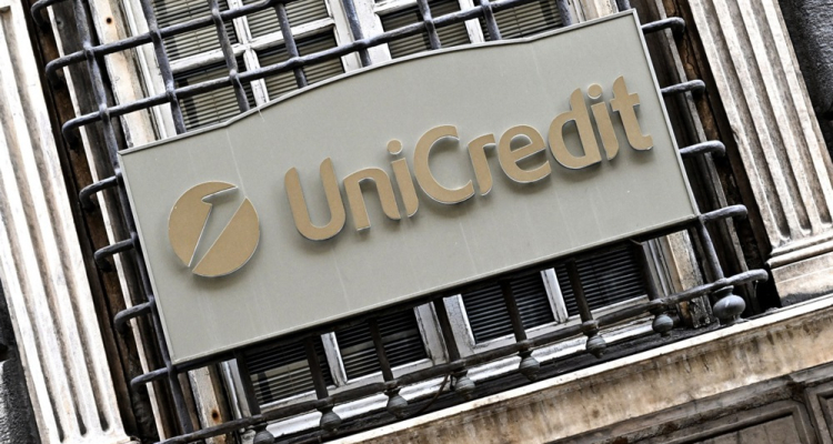 UniCredit s ponudbo za prevzem Commerzbank