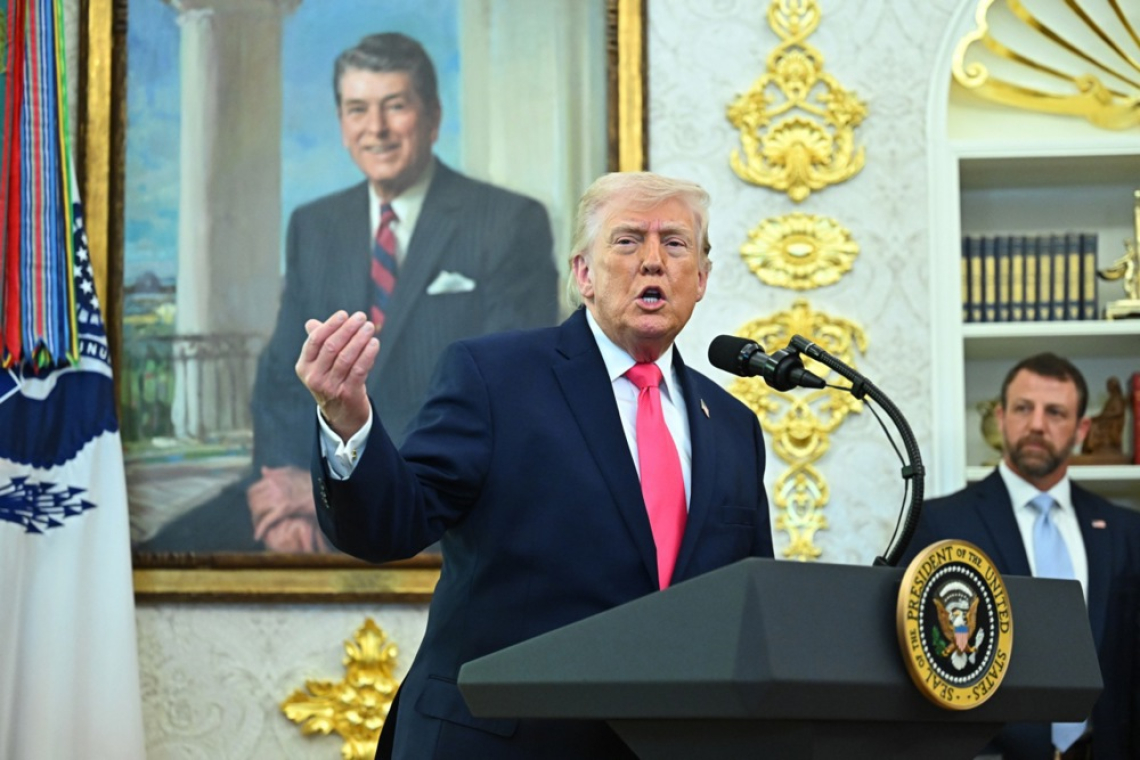 Trump vztraja, da potekajo pogajanja z Iranom